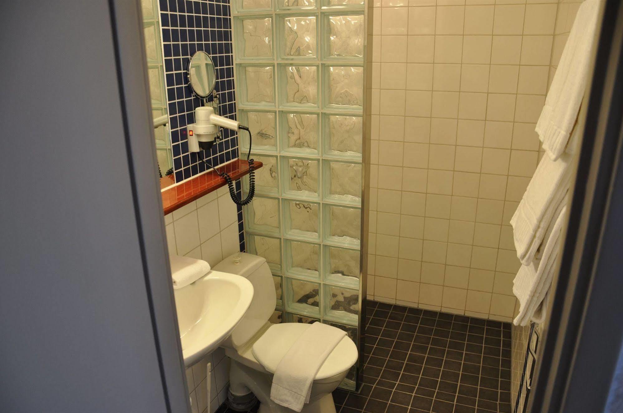 Strand Hotell Vänersborg Zewnętrze zdjęcie